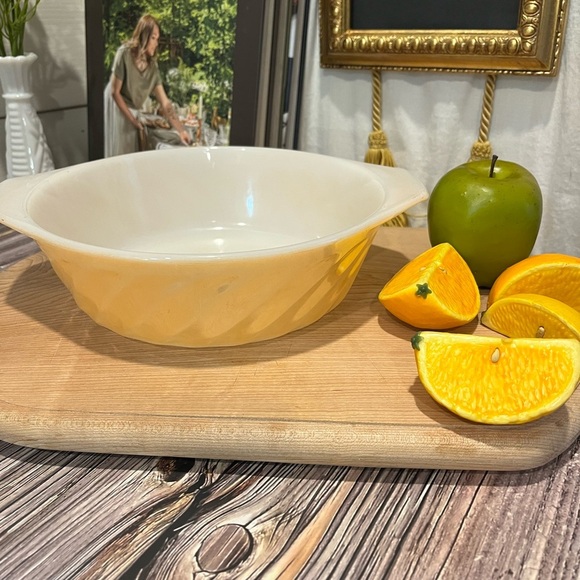 FIRE-KING ANCHOR HOCKING Swirl Mixing Bowl - Orange White - Vintage - Picture 2 of 7